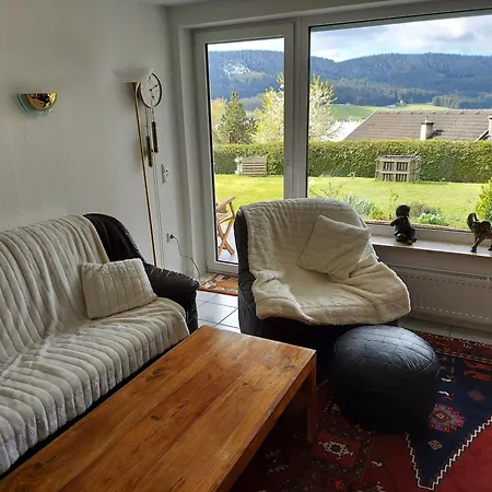 Mit Tollem Ausblick Auf Der Schwaebischen Alb. Daire